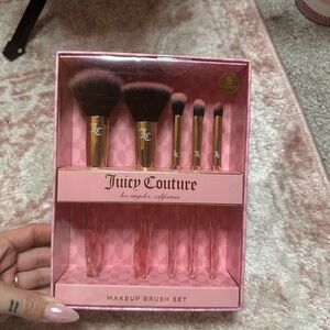 Juicy Couture Pink Makeup Brush Set